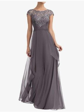 Elegant Lace Bodice Cap-Sleeve Evening Dress in Slate Gray